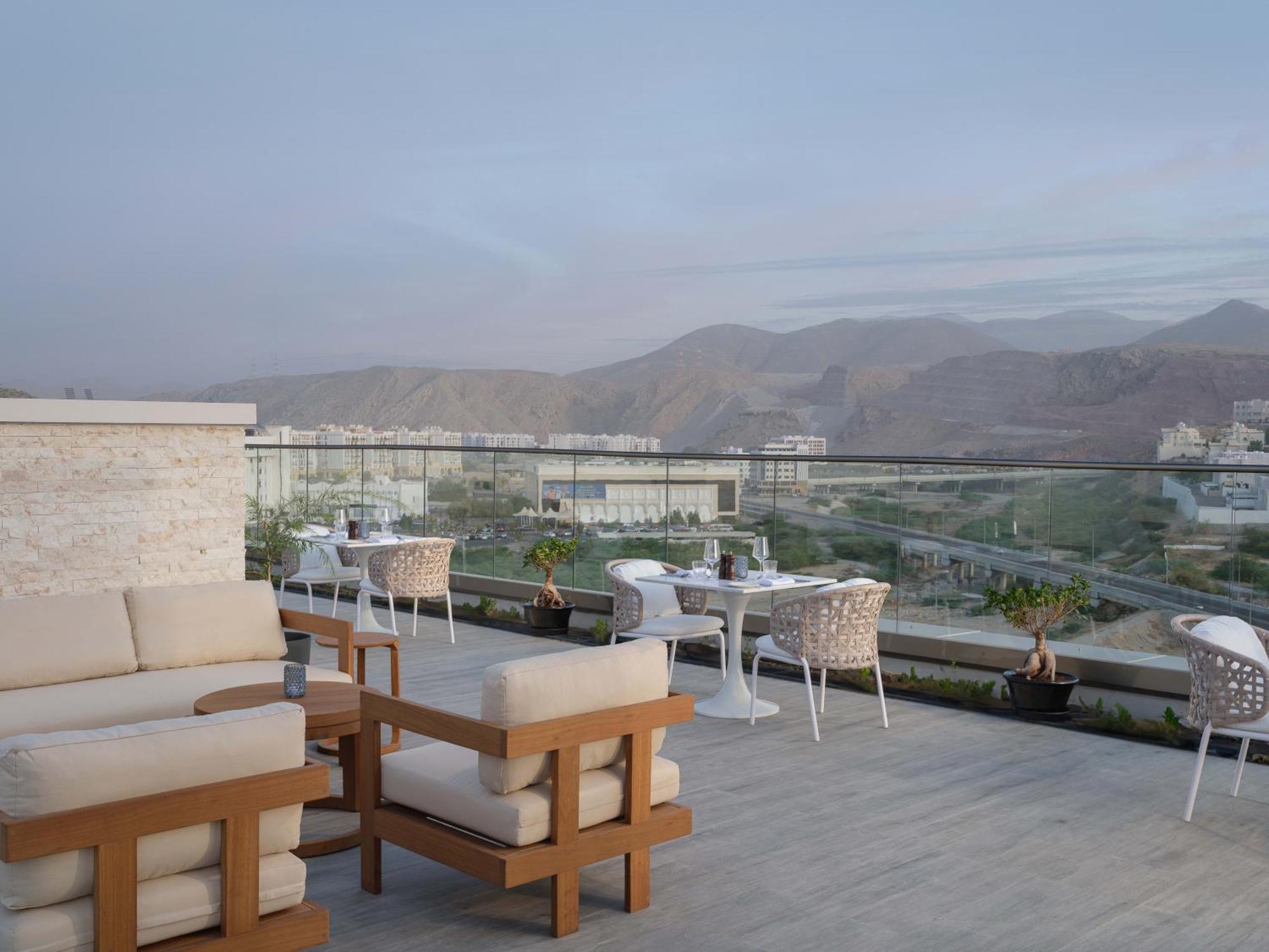 Doubletree By Hilton Muscat Qurum 外观 照片