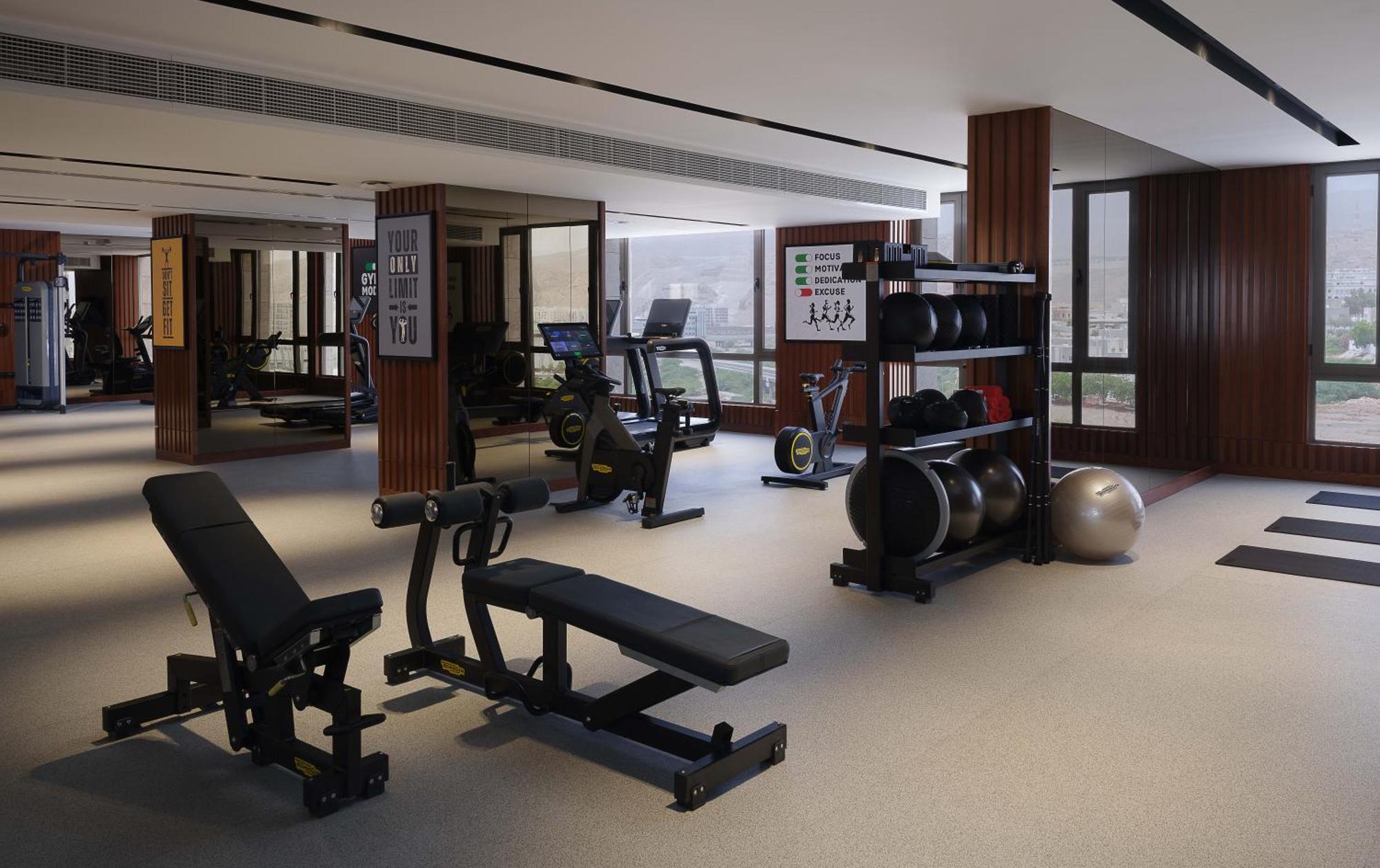 Doubletree By Hilton Muscat Qurum 外观 照片